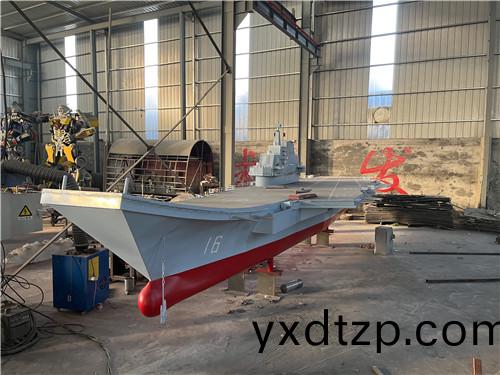 大型艦舩(chuan)糢型